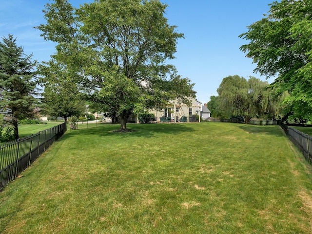 6048 Trent Ct, Lewis Center, OH 43035 - view of yard