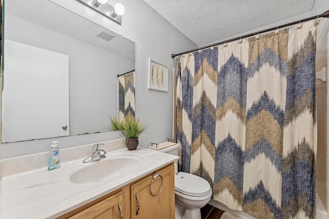 6389 Riverstone Dr, Columbus, OH 43228 - full bath with vanity, a textured ceiling, toilet, and a shower with curtain