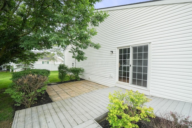 4655 Parrau Dr Unit 66A, Columbus, OH 43228 - view of wooden terrace