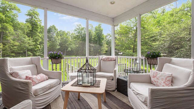 122 Boulder Ct, Granville, OH 43023 - sunroom / solarium with an outdoor hangout area and plenty of natural light