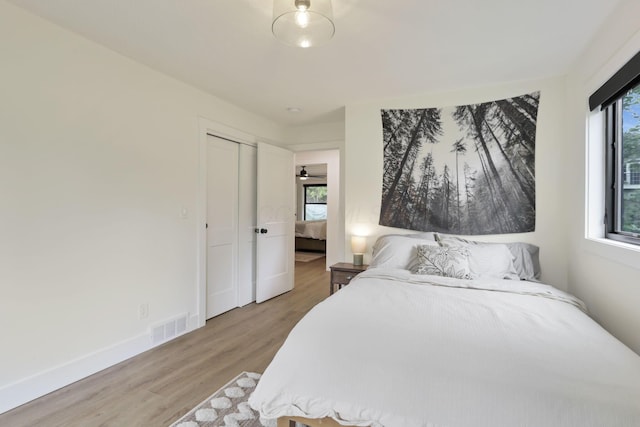 29 Pocono Rd, Columbus, OH 43235 - bedroom featuring wood finished floors and baseboards