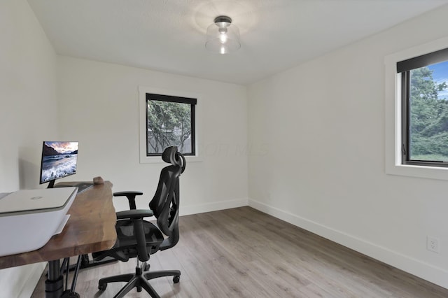 29 Pocono Rd, Columbus, OH 43235 - office area featuring baseboards and light wood-type flooring
