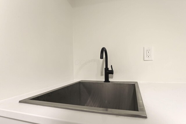 29 Pocono Rd, Columbus, OH 43235 - detailed view of a sink
