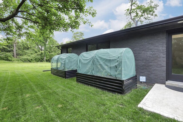 29 Pocono Rd, Columbus, OH 43235 - view of grassy yard