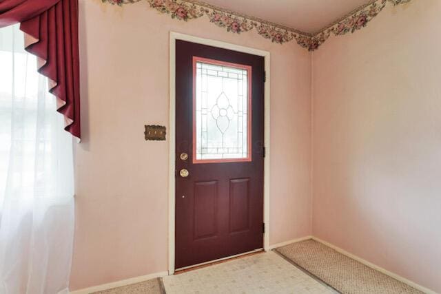 1270 Wetsell Ave, Lancaster, OH 43130 - foyer featuring baseboards