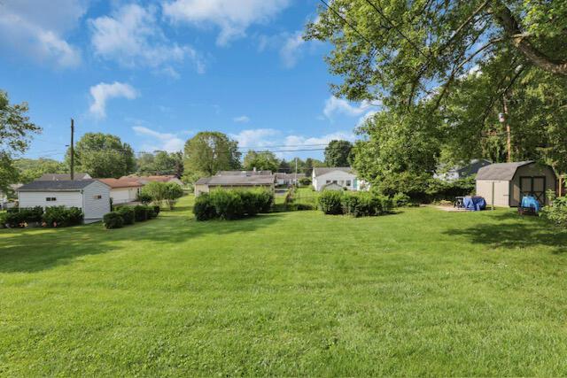 1270 Wetsell Ave, Lancaster, OH 43130 - view of green lawn