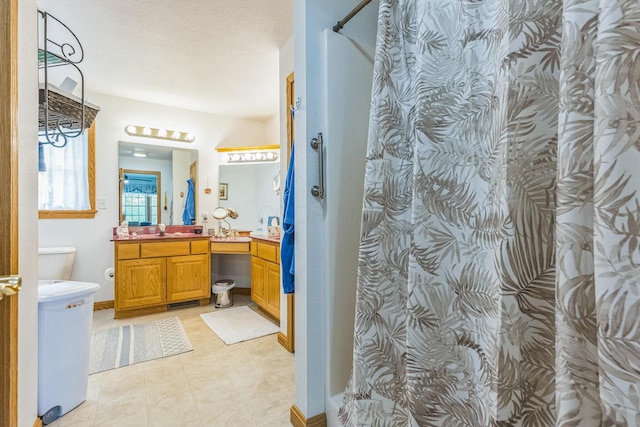 5971 Weaver Rd, Conneaut, OH 44030 - full bathroom featuring a shower, vanity, and toilet