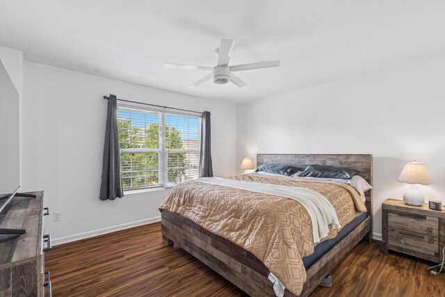 6213 Red Glare Dr Unit 290, Galloway, OH 43119 - bedroom with wood finished floors and ceiling fan