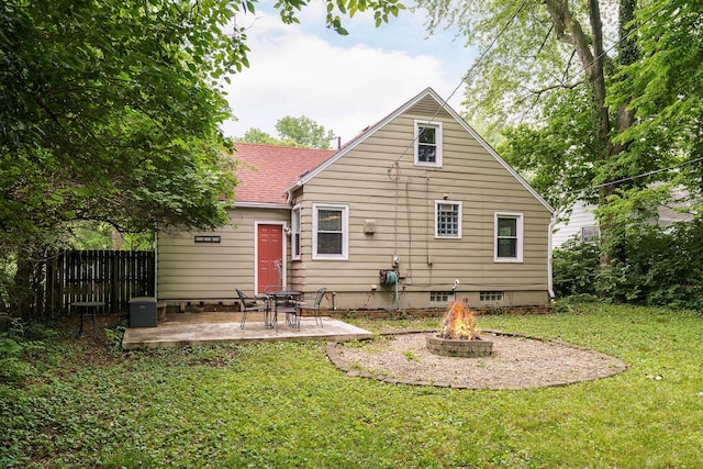 966 Chambers Cir, Columbus, OH 43212 - back of house with an outdoor fire pit, a patio area, and roof with shingles