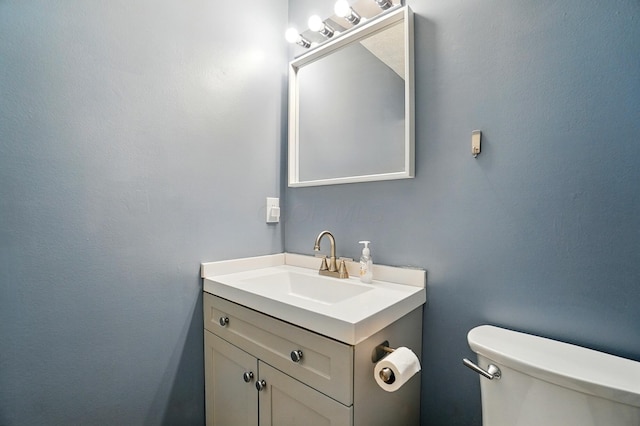 418 Broadview Ct, Pataskala, OH 43062 - half bathroom with toilet and vanity