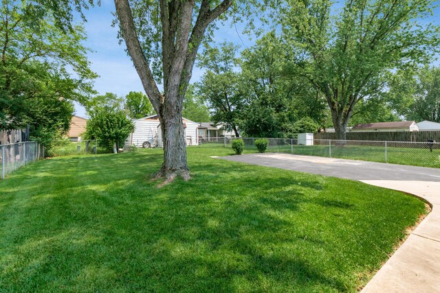 2142 Balford Sq W, Columbus, OH 43232 - view of yard
