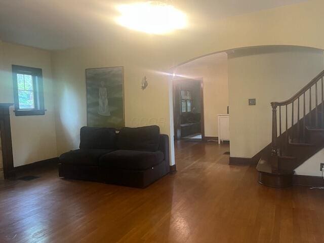 979 S Cassingham Rd, Columbus, OH 43209 - photo 6