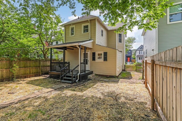 72 Avondale Ave, Columbus, OH 43222 - back of house featuring a fenced backyard