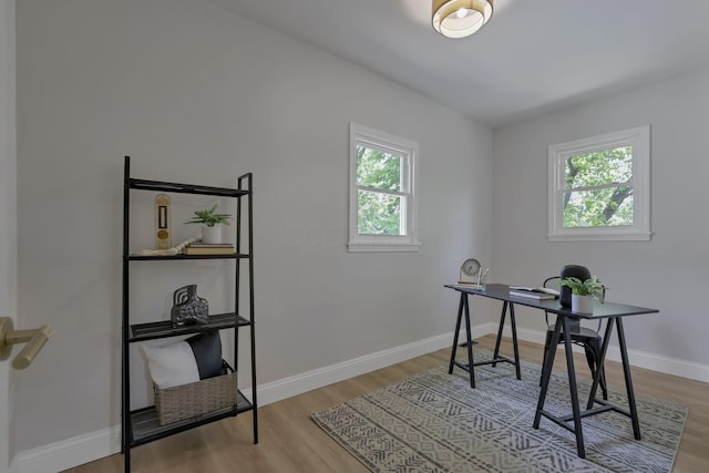 72 Avondale Ave, Columbus, OH 43222 - office area with wood finished floors and baseboards