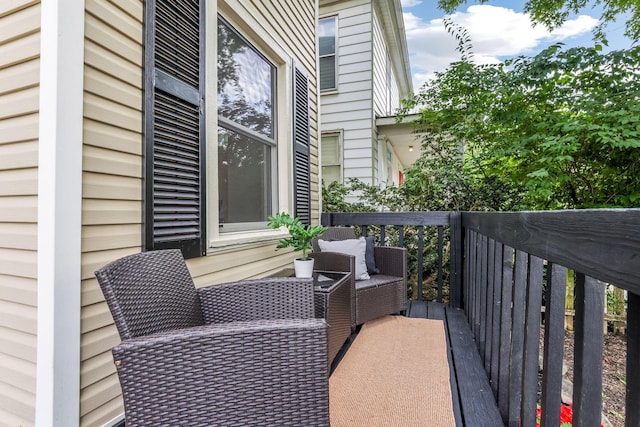 72 Avondale Ave, Columbus, OH 43222 - view of balcony