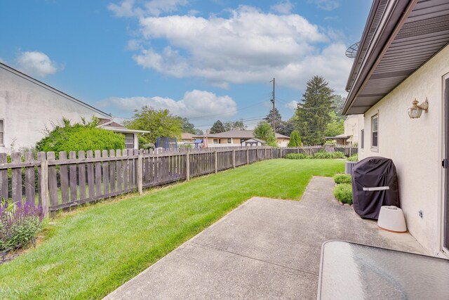 4909 Vanlear Rd, Columbus, OH 43229 - view of yard featuring a patio