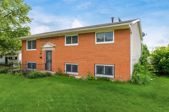 5045 Labelle Dr, Columbus, OH 43232 - rear view of property with brick siding