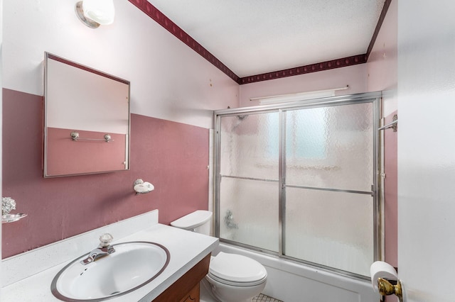 5045 Labelle Dr, Columbus, OH 43232 - full bathroom with toilet, vanity, and enclosed tub / shower combo