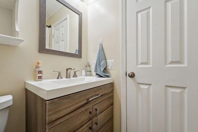 5191 Hialeah Ct, Columbus, OH 43221 - bathroom featuring vanity and toilet