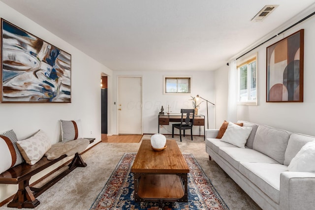 815 Savannah Dr, Columbus, OH 43228 - living area featuring carpet floors and baseboards