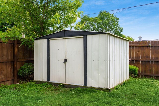 5186 Meadowbrook Dr, Columbus, OH 43207 - view of shed