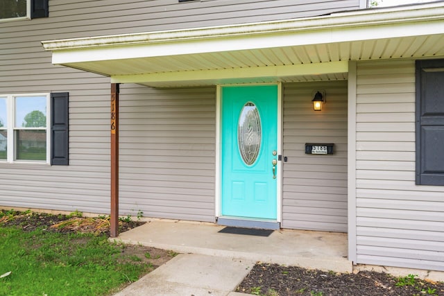 5186 Meadowbrook Dr, Columbus, OH 43207 - view of doorway to property