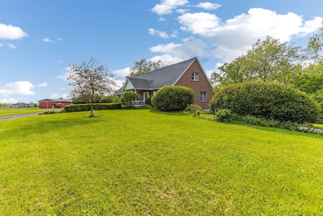 445 Cedar Hill Rd SW, Amanda, OH 43102 - view of side of home with a lawn