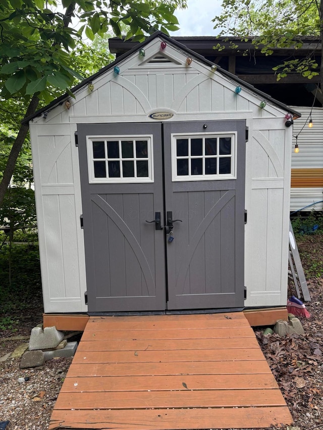 82 Pineywood Trl, Logan, OH 43138