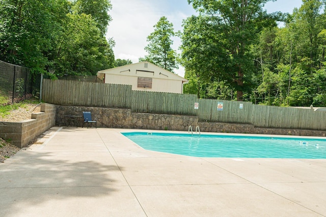 82 Pineywood Trl, Logan, OH 43138