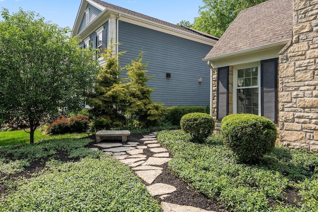 1572 Barrington Rd, Upper Arlington, OH 43221 - view of yard