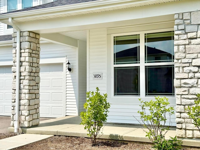 3895 Brody Dr, Grove City, OH 43123 - entrance to property featuring stone siding and roof with shingles
