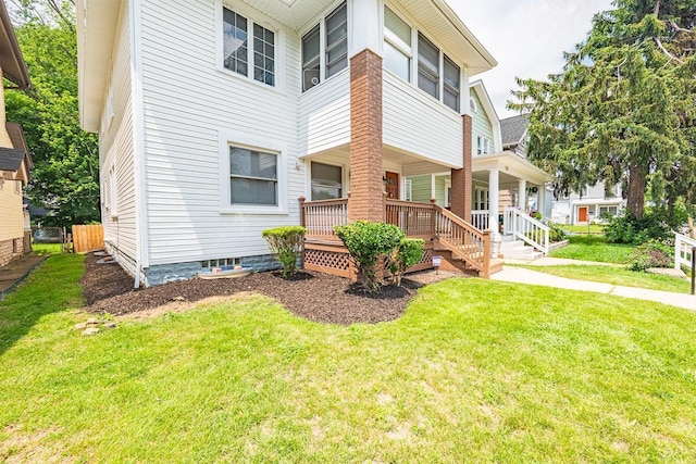 1121 Oakwood Ave, Columbus, OH 43206 - view of home's exterior featuring a porch