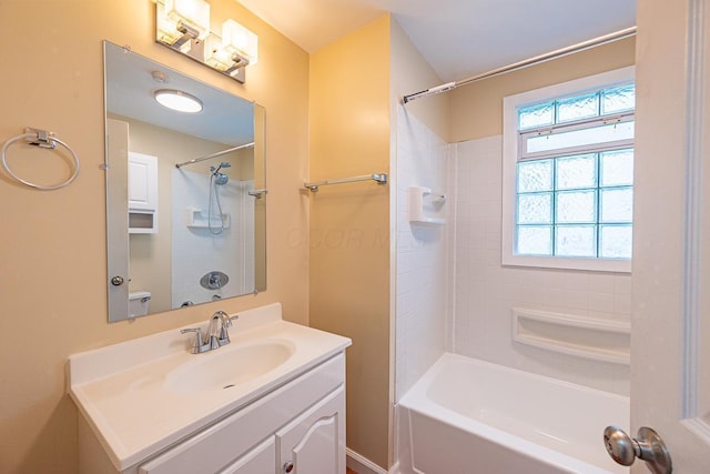 1121 Oakwood Ave, Columbus, OH 43206 - full bath featuring vanity and  shower combination
