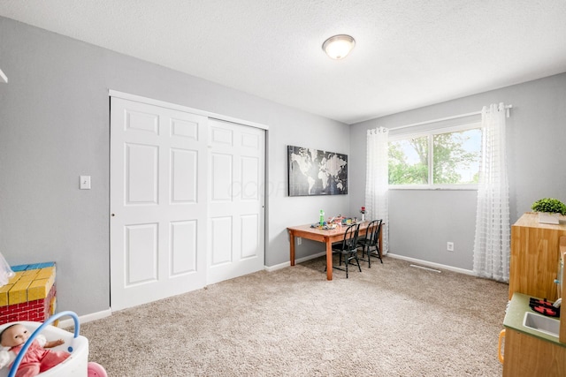 1058 Erickson Ave, Columbus, OH 43227 - carpeted office space with baseboards