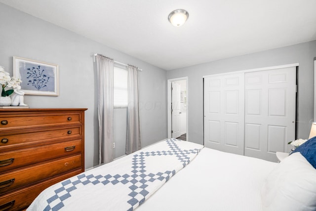 1058 Erickson Ave, Columbus, OH 43227 - bedroom with a closet
