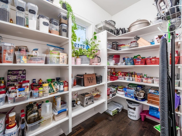 2235 Forestview Ln, Delaware, OH 43015 - view of pantry