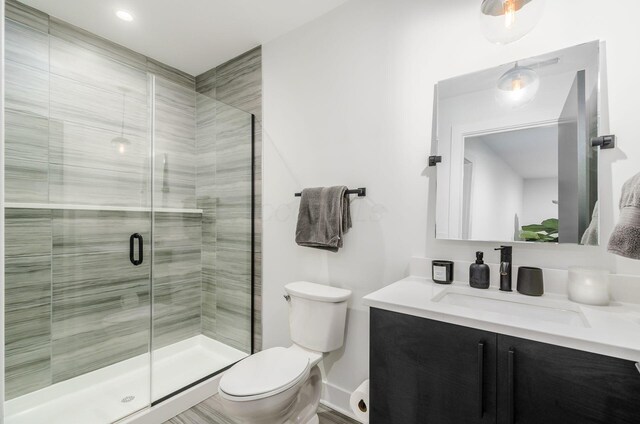 312 Cornelius St, Columbus, OH 43215 - full bath with vanity and a shower stall