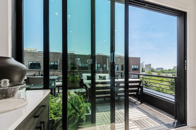 312 Cornelius St, Columbus, OH 43215 - view of balcony
