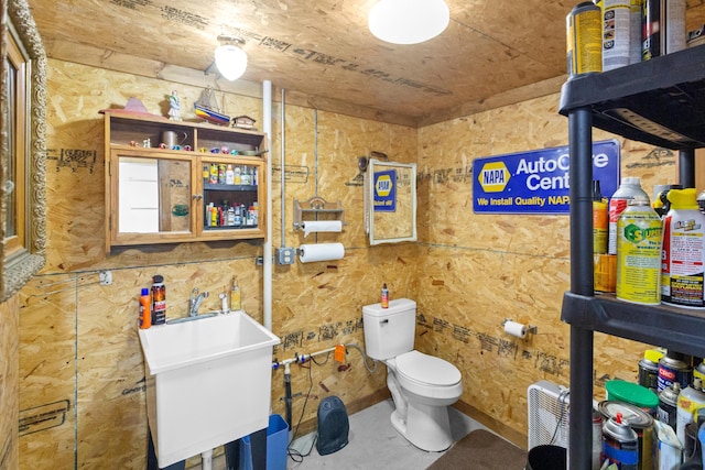 3040 Seney Rd Unit 912, Chillicothe, OH 45601 - bathroom featuring a sink and toilet