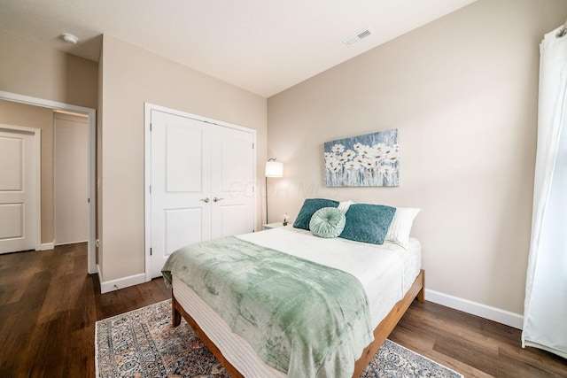 3446 Joberry Loop, Grove City, OH 43123 - bedroom with wood finished floors, baseboards, and a closet