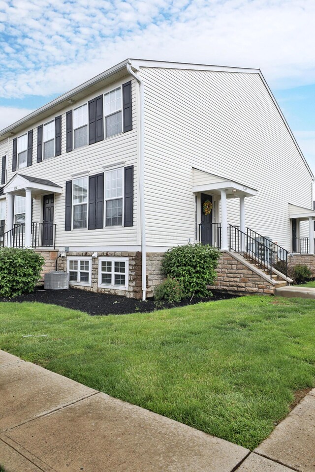 324 Lost River Dr, Blacklick, OH 43004 - photo 2