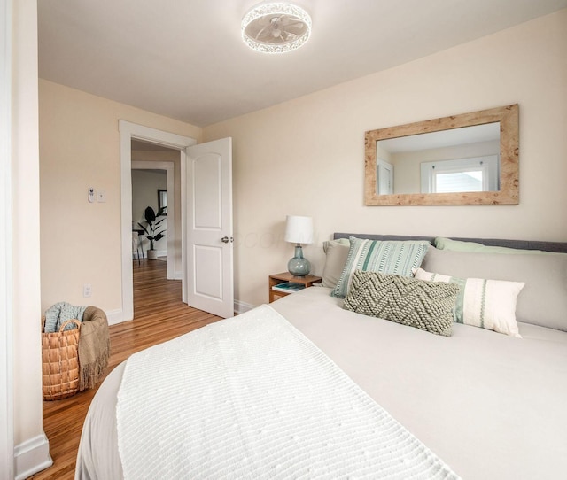1156 S Champion Ave, Columbus, OH 43206 - bedroom featuring wood finished floors and baseboards