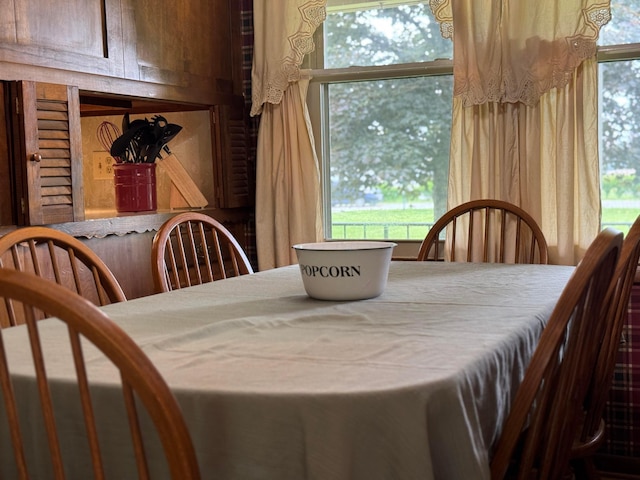 1371 Township Road 200, Bellefontaine, OH 43311 - view of dining space