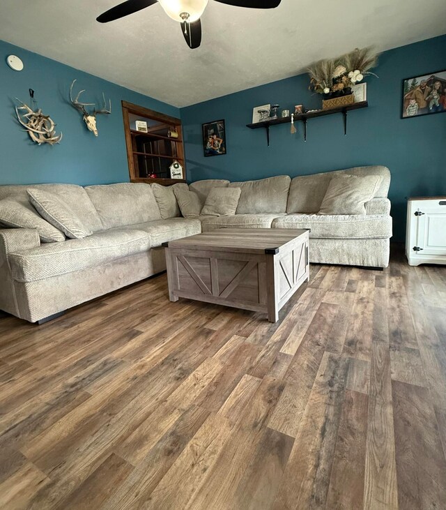 1775 Shoshoni Dr, Circleville, OH 43113 - living area featuring wood finished floors and a ceiling fan