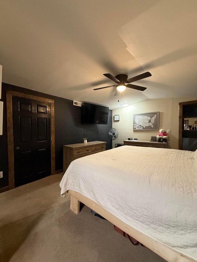 1775 Shoshoni Dr, Circleville, OH 43113 - carpeted bedroom with a ceiling fan