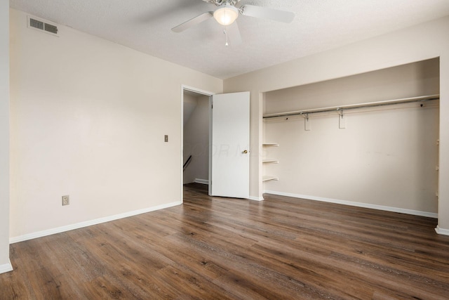 1955 Slaton Ct, Columbus, OH 43235 - unfurnished bedroom featuring wood finished floors, baseboards, ceiling fan, and a closet