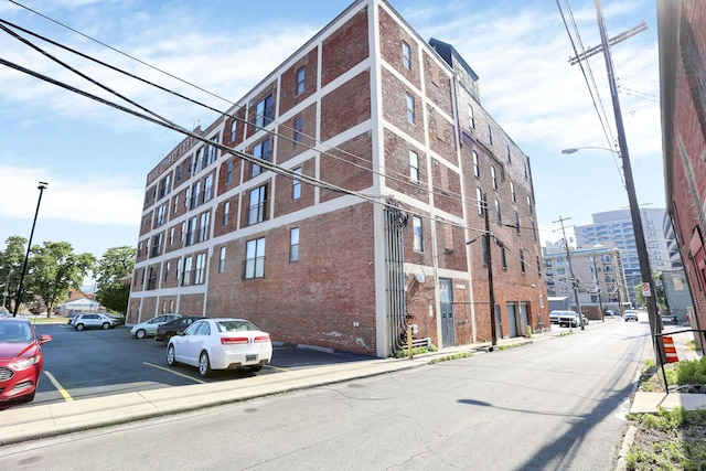 432 E Rich St Unit 4A, Columbus, OH 43215 - view of property with uncovered parking