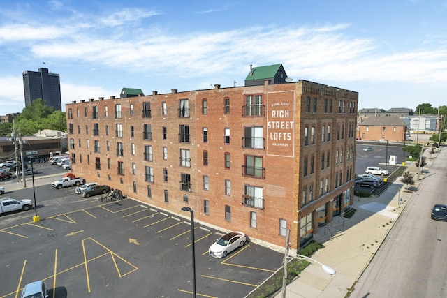 432 E Rich St Unit 4A, Columbus, OH 43215 - view of apartment building / complex with uncovered parking