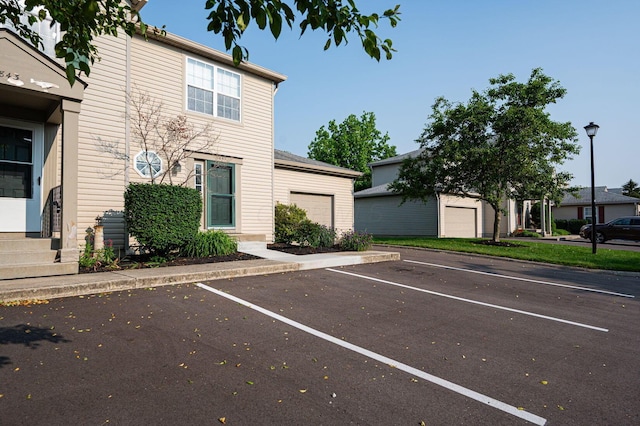 1845 Messner Dr Unit 57E, Hilliard, OH 43026 - view of uncovered parking lot
