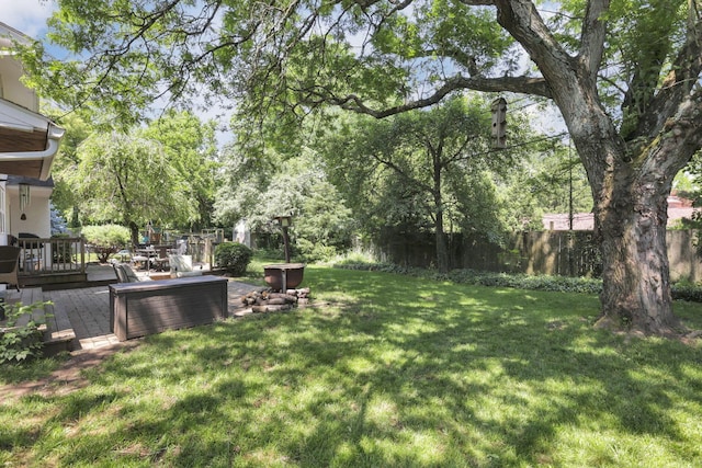 4286 Evansdale Rd, Columbus, OH 43214 - view of yard with a deck
